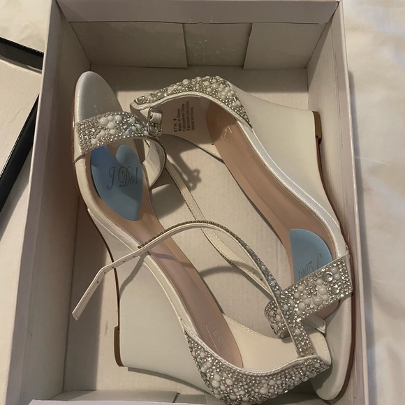 Beautiful formal/wedding wedges - Picture 1 of 4
